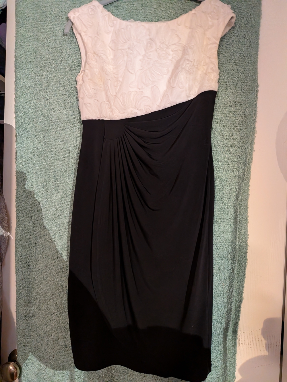 Cap-Sleeve Black and White Midi Dress with Textured Bodice